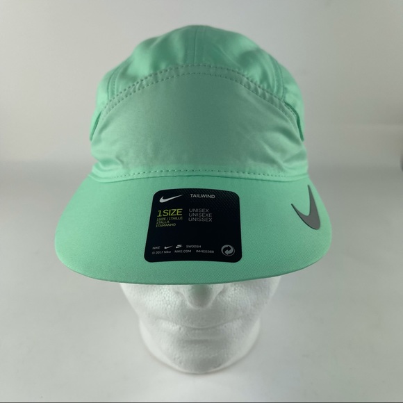 nike tailwind fastcap